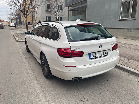 BMW 520d 3 of 11