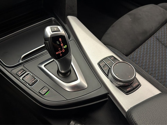 BMW 330i 20 of 30