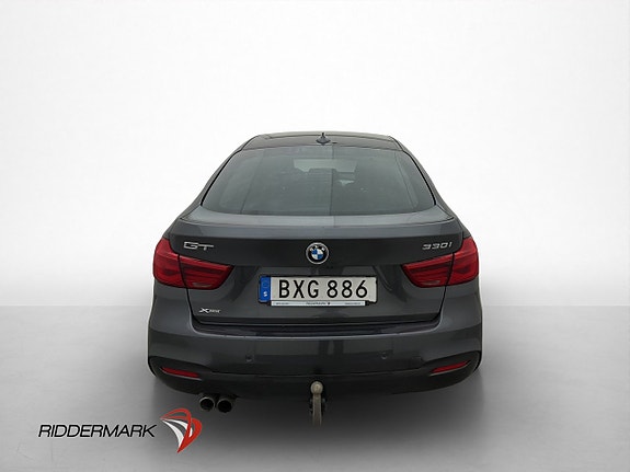 BMW 330i 6 of 30