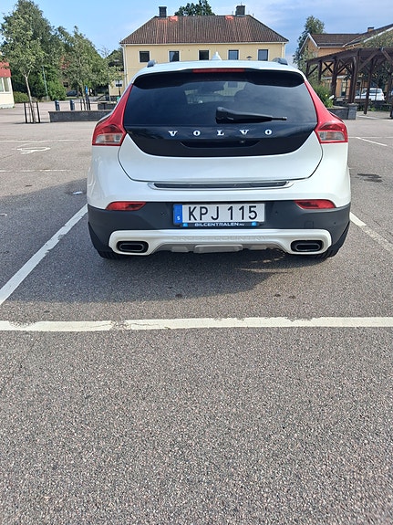 Volvo V40 Cross Country 8 of 10