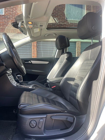 Volkswagen Passat Alltrack 11 of 12