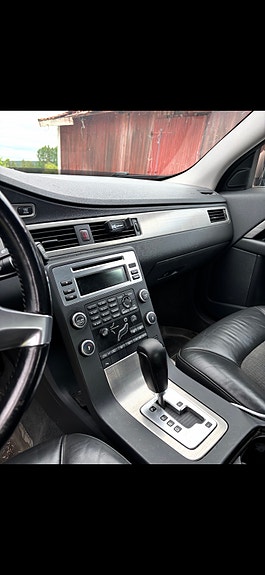 Volvo V70 5 of 5