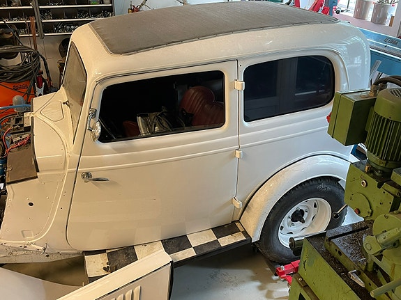 Ford Tudor 7 of 8