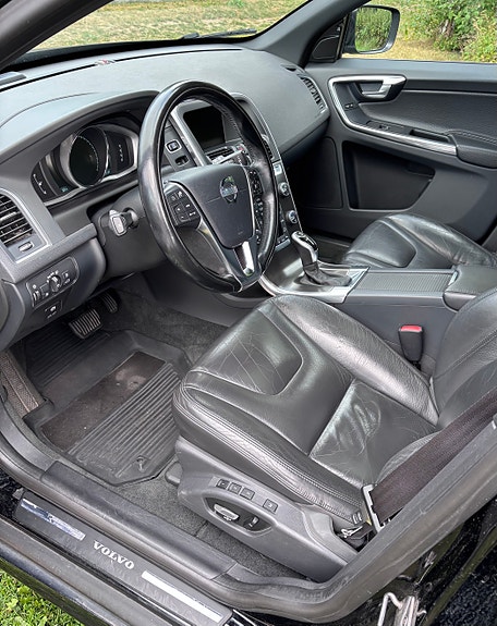 Volvo XC60 4 of 6