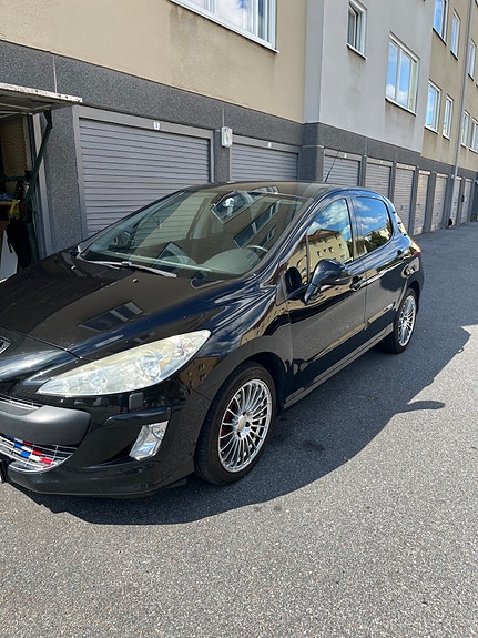 Peugeot 308 3 of 3