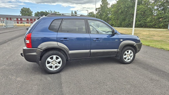 Hyundai Tucson 3 of 8
