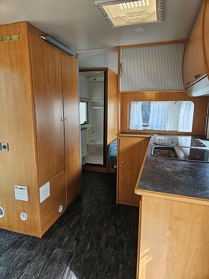Knaus 495 "dubbelsäng " markis 3 of 9
