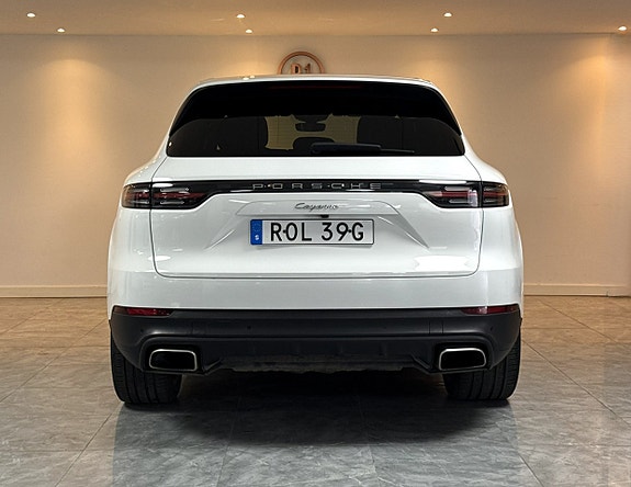 Porsche Cayenne 7 of 25