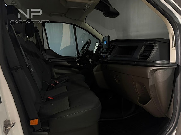 Ford Transit Custom 5 of 19