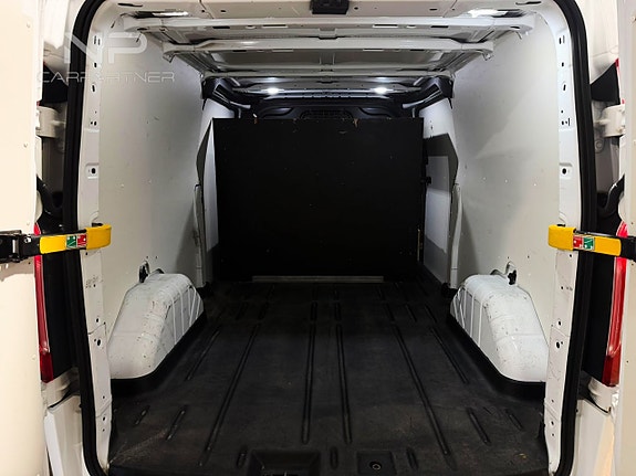 Ford Transit Custom 19 of 19