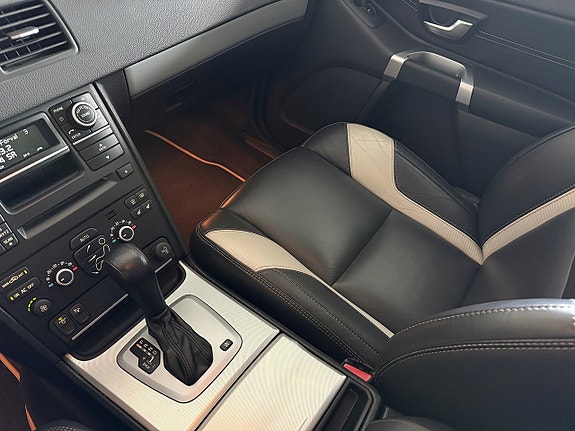 Volvo XC90 6 of 26