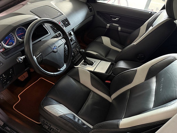 Volvo XC90 17 of 26