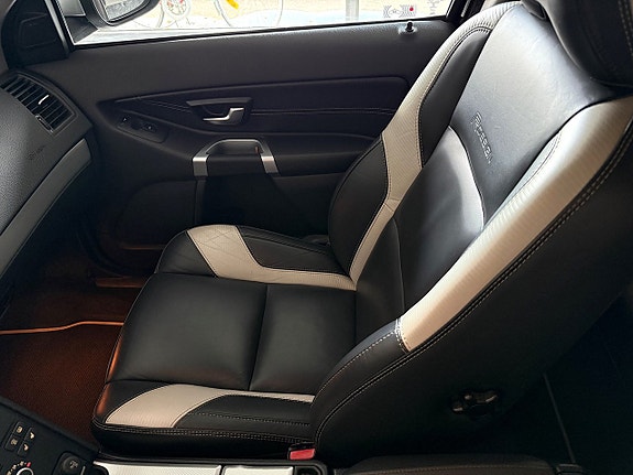 Volvo XC90 7 of 26
