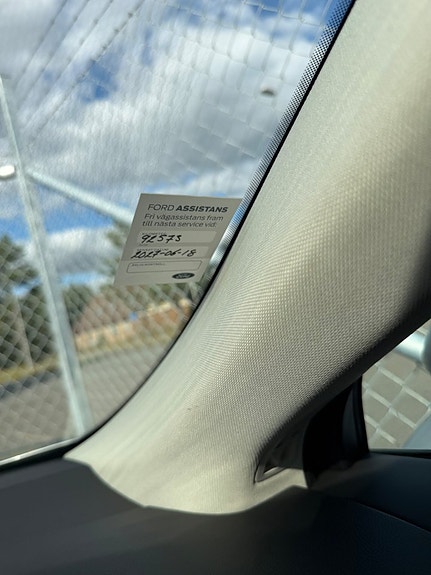Ford Mondeo 26 of 28