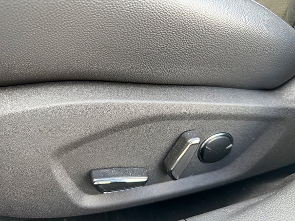Ford Mondeo 18 of 28