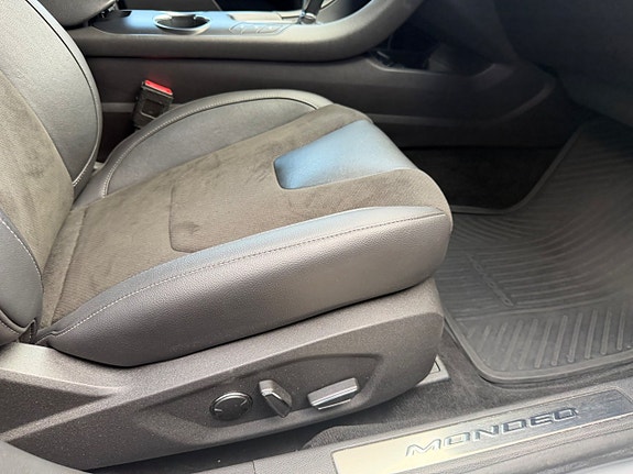 Ford Mondeo 16 of 28