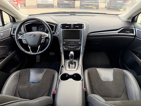 Ford Mondeo 13 of 28