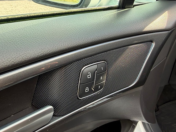 Ford Mondeo 20 of 28