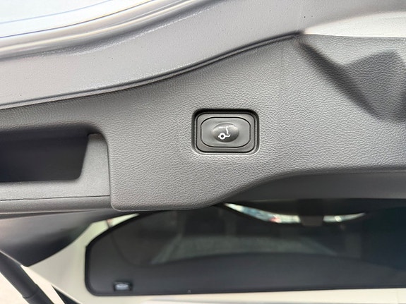 Ford Mondeo 15 of 28
