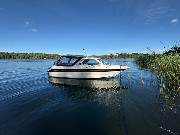 Bella 561 HT – 2005 | Yamaha 80hk (4-takt, 289 tim) 2 of 3