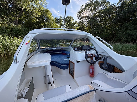 Bella 561 HT – 2005 | Yamaha 80hk (4-takt, 289 tim) 3 of 3