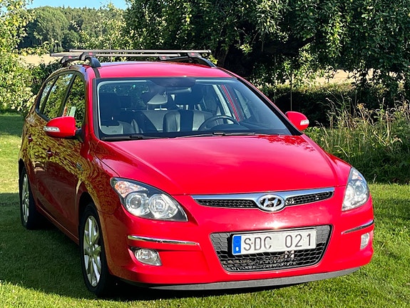 Hyundai i30 2 of 14
