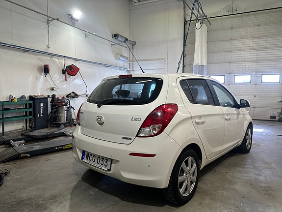 Hyundai i20 3 of 6