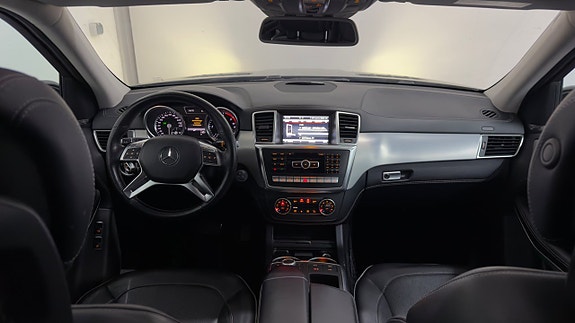 Mercedes-Benz GL350 24 of 30