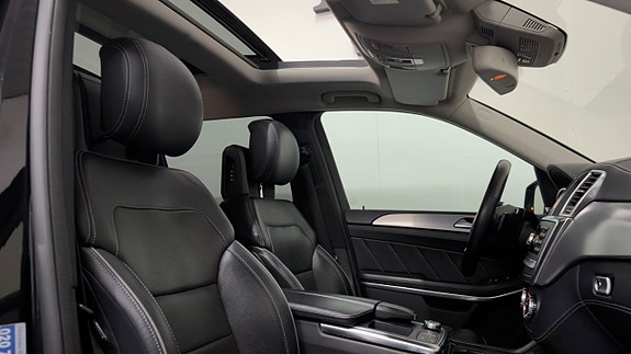 Mercedes-Benz GL350 29 of 30