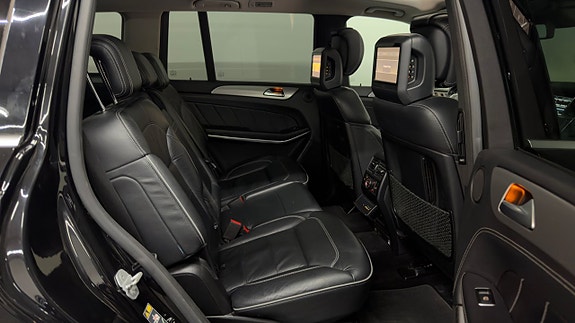 Mercedes-Benz GL350 20 of 30