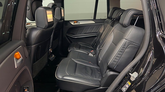 Mercedes-Benz GL350 11 of 30