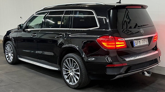 Mercedes-Benz GL350 13 of 30