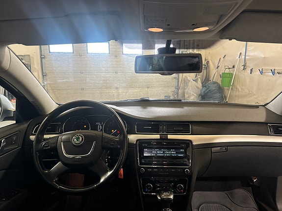 Skoda Superb 6 of 7