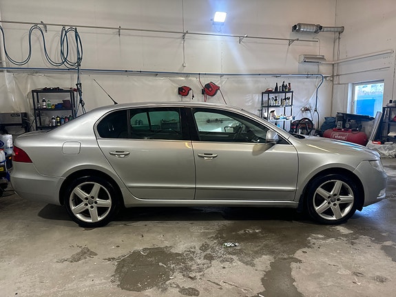 Skoda Superb 3 of 7