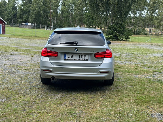 BMW 318d 5 of 12