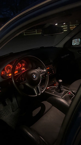 BMW 325i 7 of 7