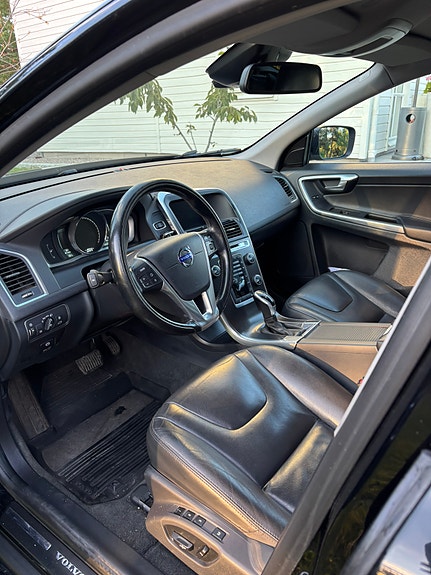 Volvo XC60 5 of 8