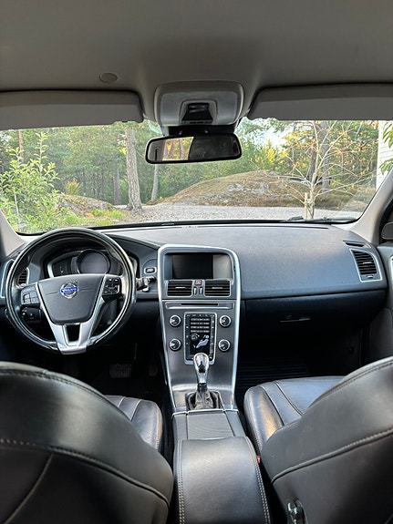 Volvo XC60 4 of 8