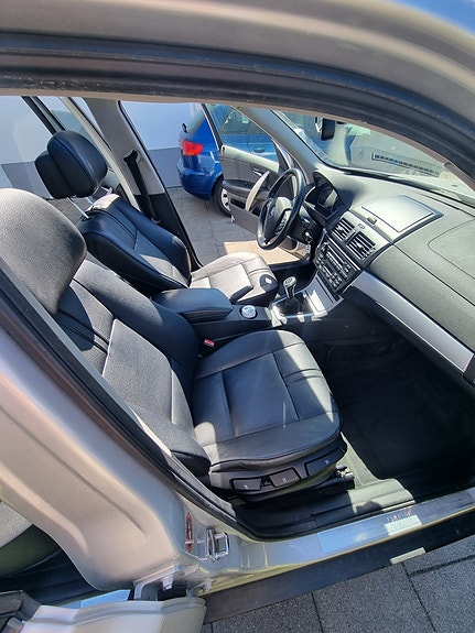 BMW X3 4 of 5