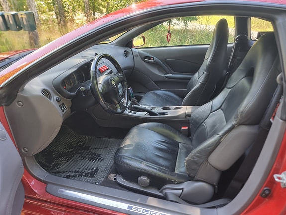 Toyota Celica 5 of 8