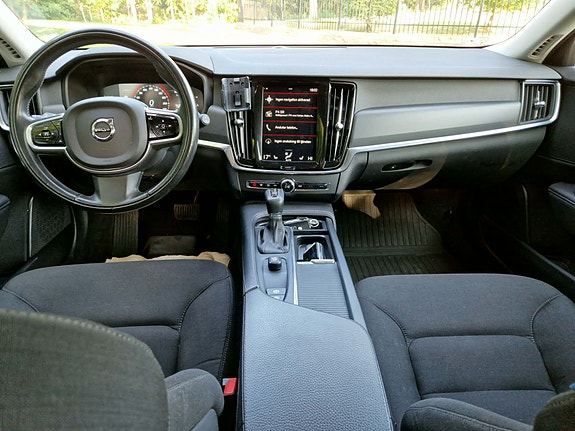 Volvo V90 7 of 10