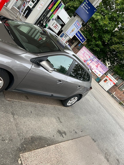 Renault Megane III 2 of 5