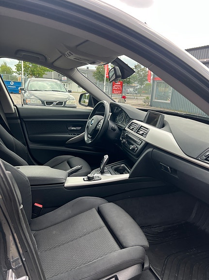 BMW 318d 8 of 8