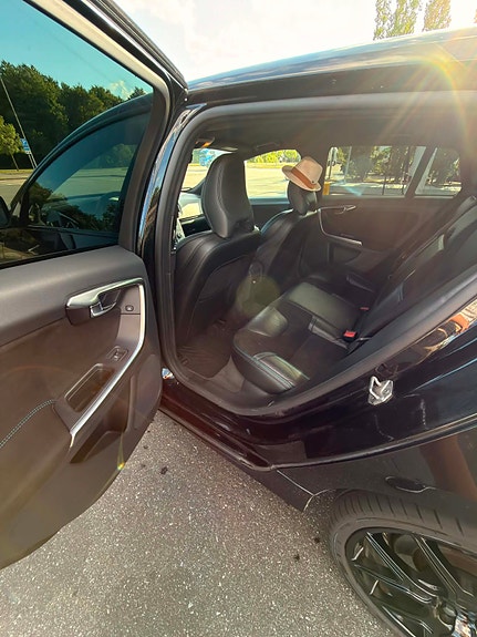 Volvo V60 6 of 9