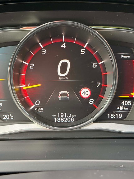 Volvo V60 8 of 9