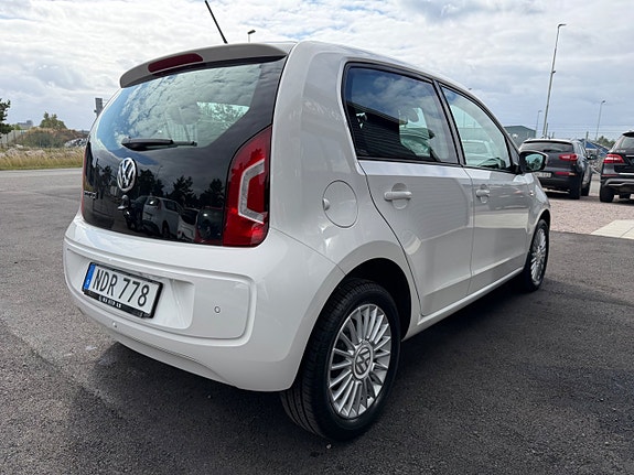 Volkswagen UP! 11 of 22