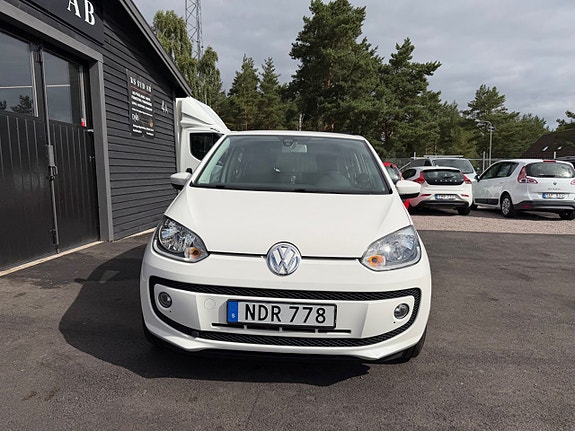 Volkswagen UP! 8 of 22