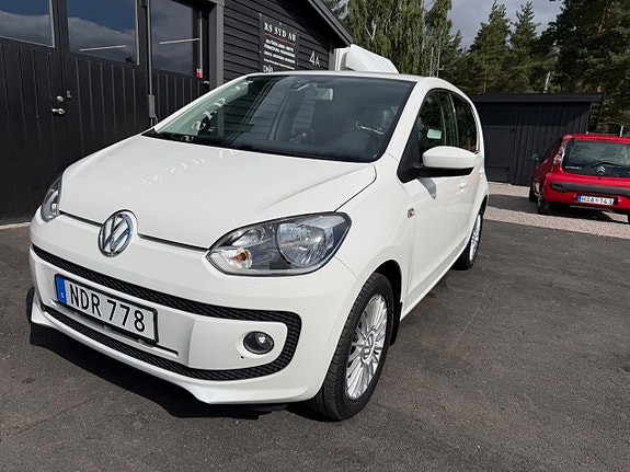 Volkswagen UP! 7 of 22