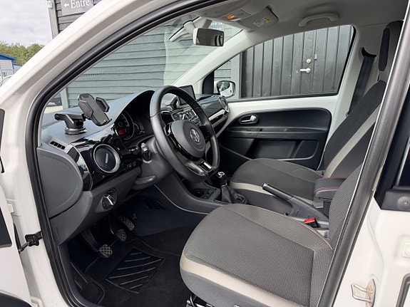 Volkswagen UP! 19 of 22