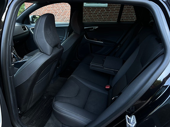 Volvo V60 10 of 12